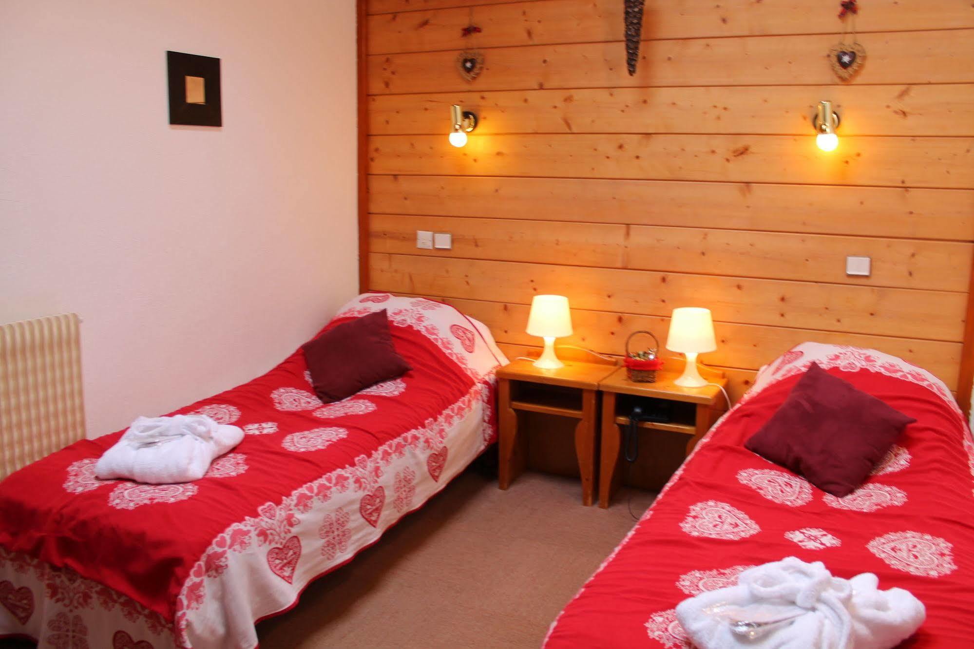 Chalet Hotel Aiguille Blanche Logis لي جيه المظهر الخارجي الصورة